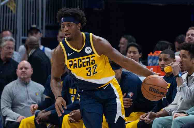 队记:马刺与前锋特里·泰勒签下训练营合同 目前大名单已有21人